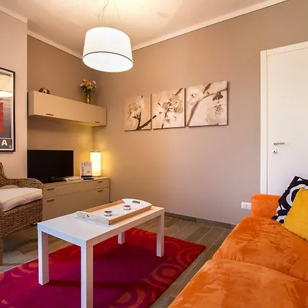 Appartement New La Lombarda City Center 2 *